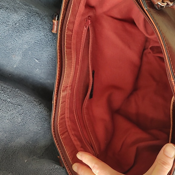 Wilsons Leather brown cognac large briefcase crossbody. Good used condition. - Picture 16 of 16